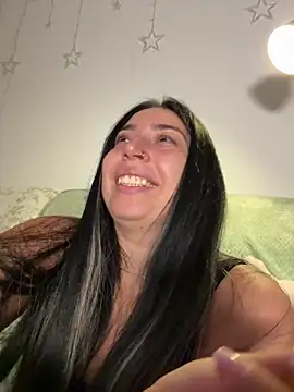 kimarts - KimArts's free webcam - UK Sex Cams