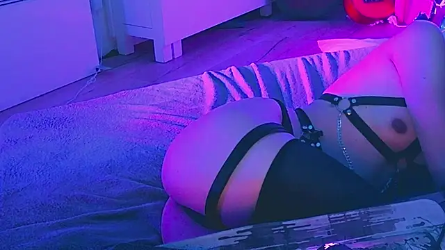 ceriselapine - CeriseLapine's free webcam - UK Sex Cams