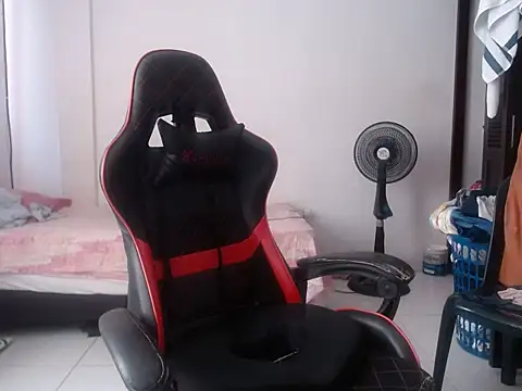 Adriana_0312 webcam