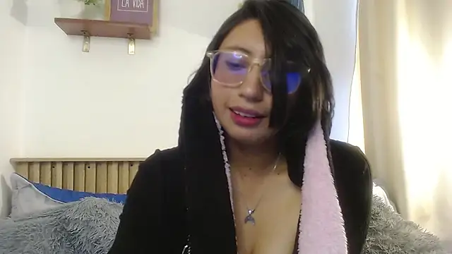Violet_2003 webcam