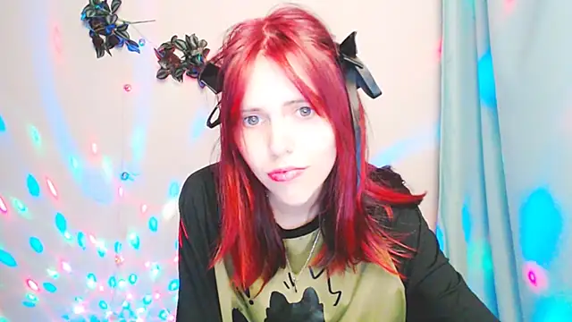 GuessMe___ live cam on StripChat