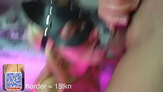 cream_fucks webcam
