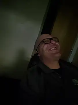 chronic_vibez live cam on StripChat