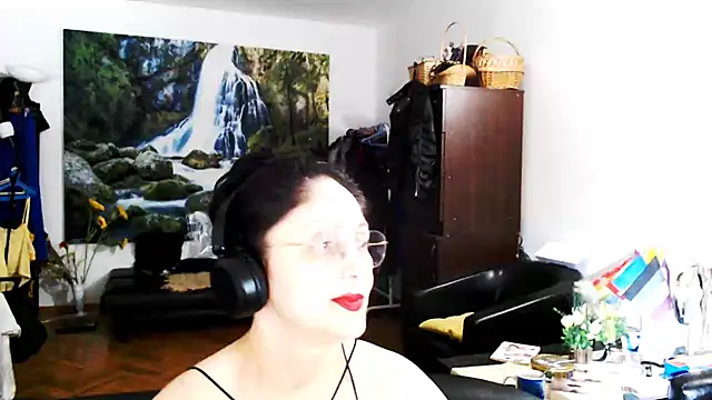 imperatriza (F milf) - I'm only dominant/receiver(NO Stress)