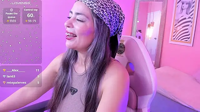 Ivonne_pier_x live cam on StripChat