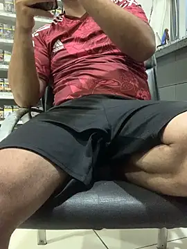 bigdickguy21cm webcam