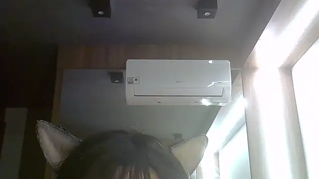 SkinnyKitten live cam