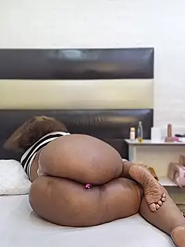 GiantBootyMilf