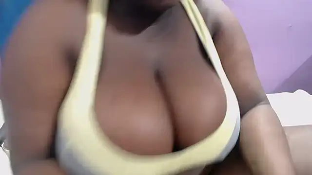 DARKGIANTMELANIN webcam