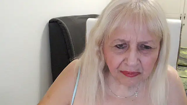 SusiLifeXXX webcam