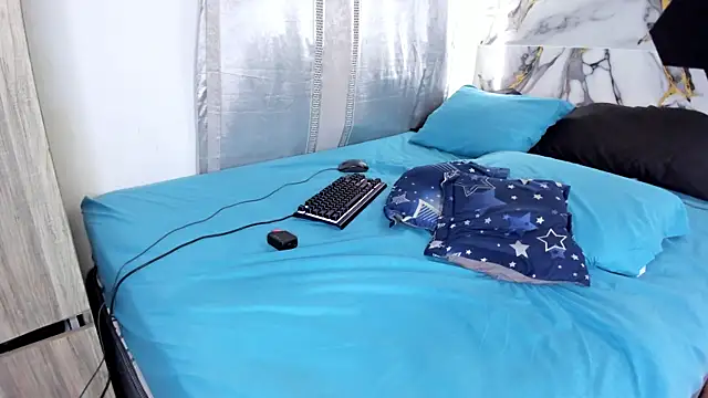 Goldendesirexx webcam