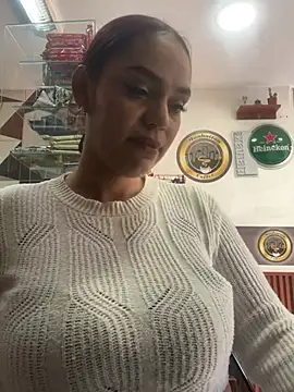 Sara-77 webcam