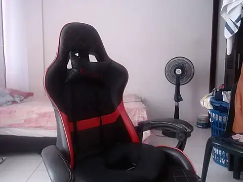 Adriana_0312 webcam