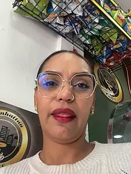 Sara-77 webcam