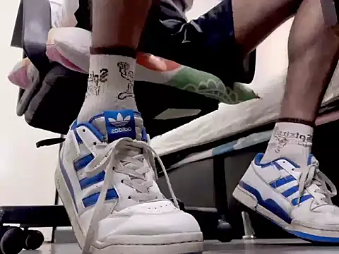 thomass1018 webcam