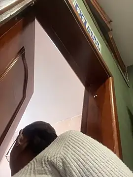 Sara-77 webcam