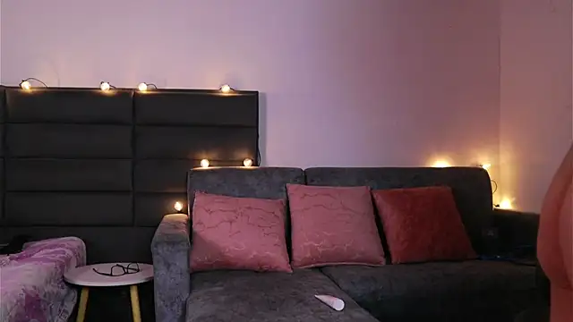 kathieandpovcock1 webcam