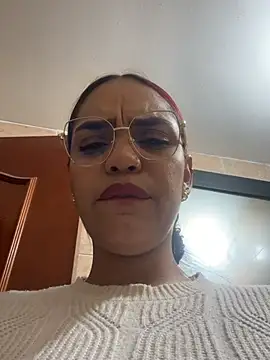 Sara-77 webcam