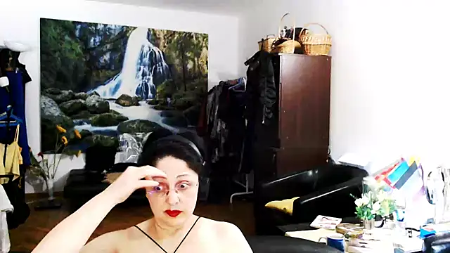 imperatriza - Imperatriza's free webcam - UK Sex Cams