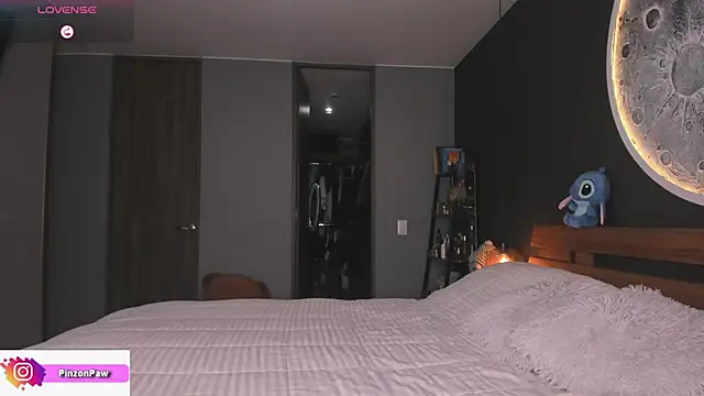 Sarajames live cam