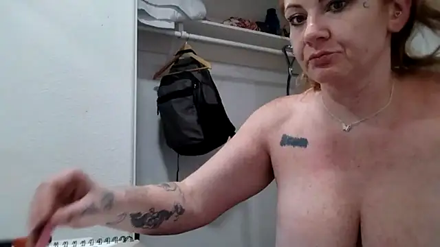 nakedgarbageperson webcam