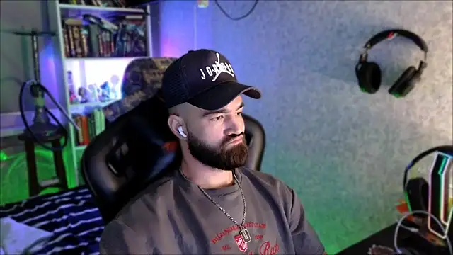 _Serious_Man webcam
