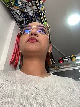 Sara-77 webcam