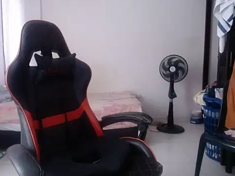 Adriana_0312 webcam