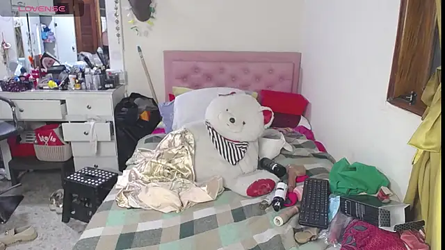lucy_belle_bm
