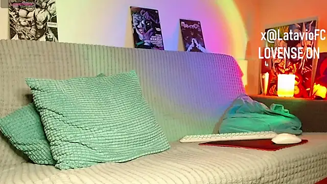 Midnighter_ webcam