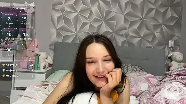 -daddyswh0r3- (F young) - hot blowjob and nudity