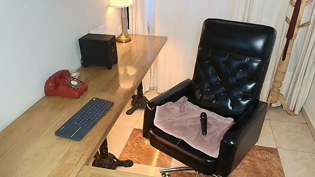 pamela_johnsonn (F young) - Ctrl domi * 2 min in pussy