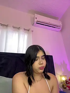 lily_woodz (F teen) - Show ass+ doggy 🍑😉