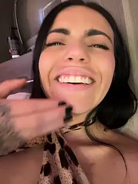 i_am_nina_ (F young) - nipple clamps and spit tits