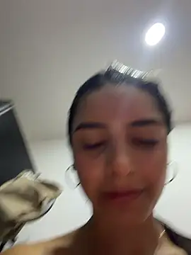 violeta365 (F young) - Nude+dildo in my pussy and very wet