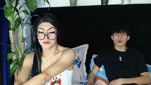 NathalialLooes live cam