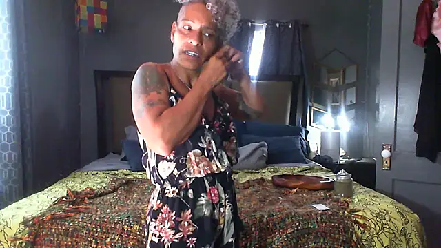 CeceilaMoon live sex cam