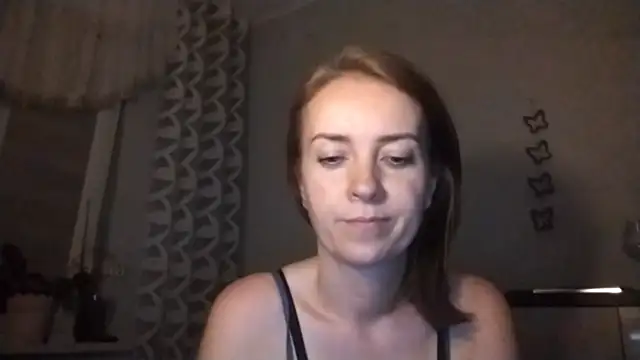 JenniferAlone webcam