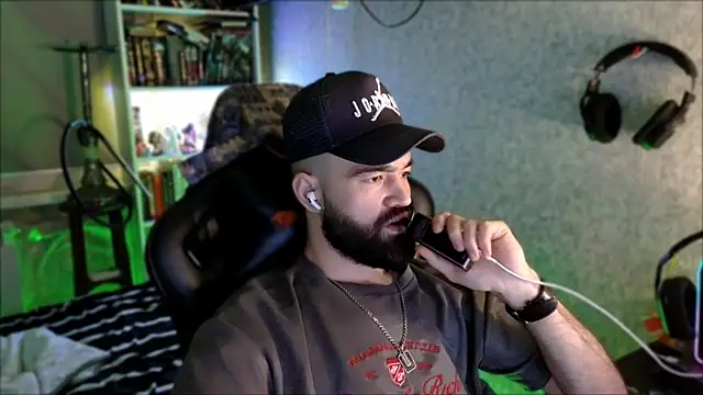 _Serious_Man webcam