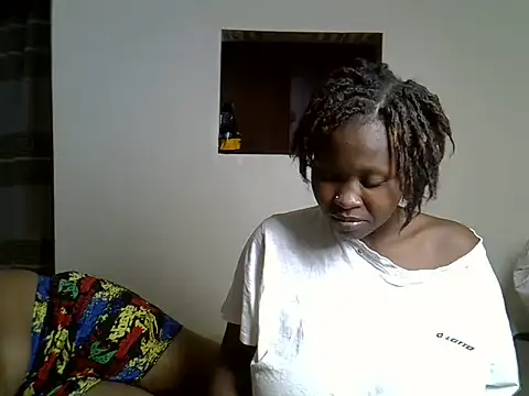 Prettyabiez live cam on StripChat