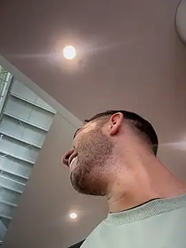 liam_bronw webcam