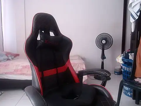 Adriana_0312 webcam