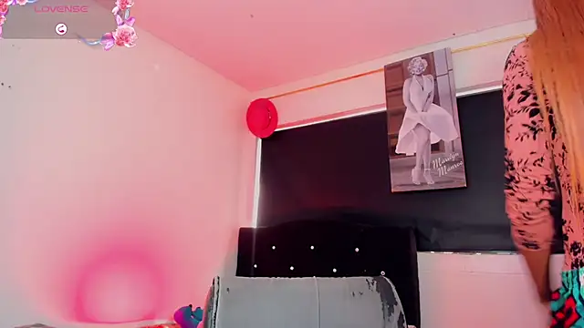Kendall_hornyy webcam
