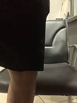bigdickguy21cm webcam