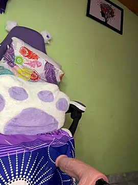 KattalellaGomez webcam
