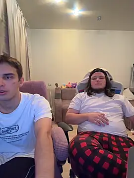 desiredude9 webcam