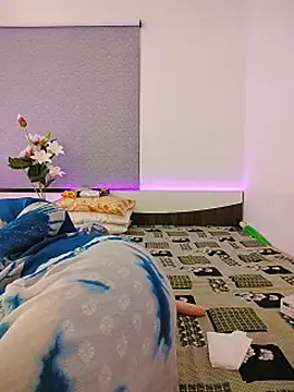 LoveLy-Soneya webcam