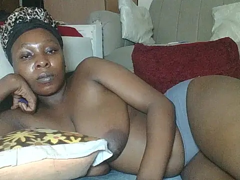 Sexyblackgold live cam on StripChat