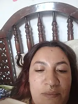 samm_curvy webcam