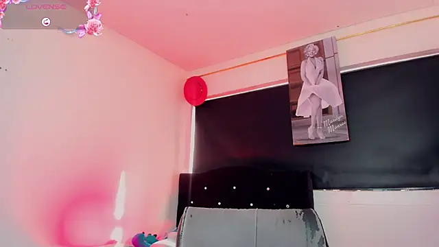 Kendall_hornyy webcam